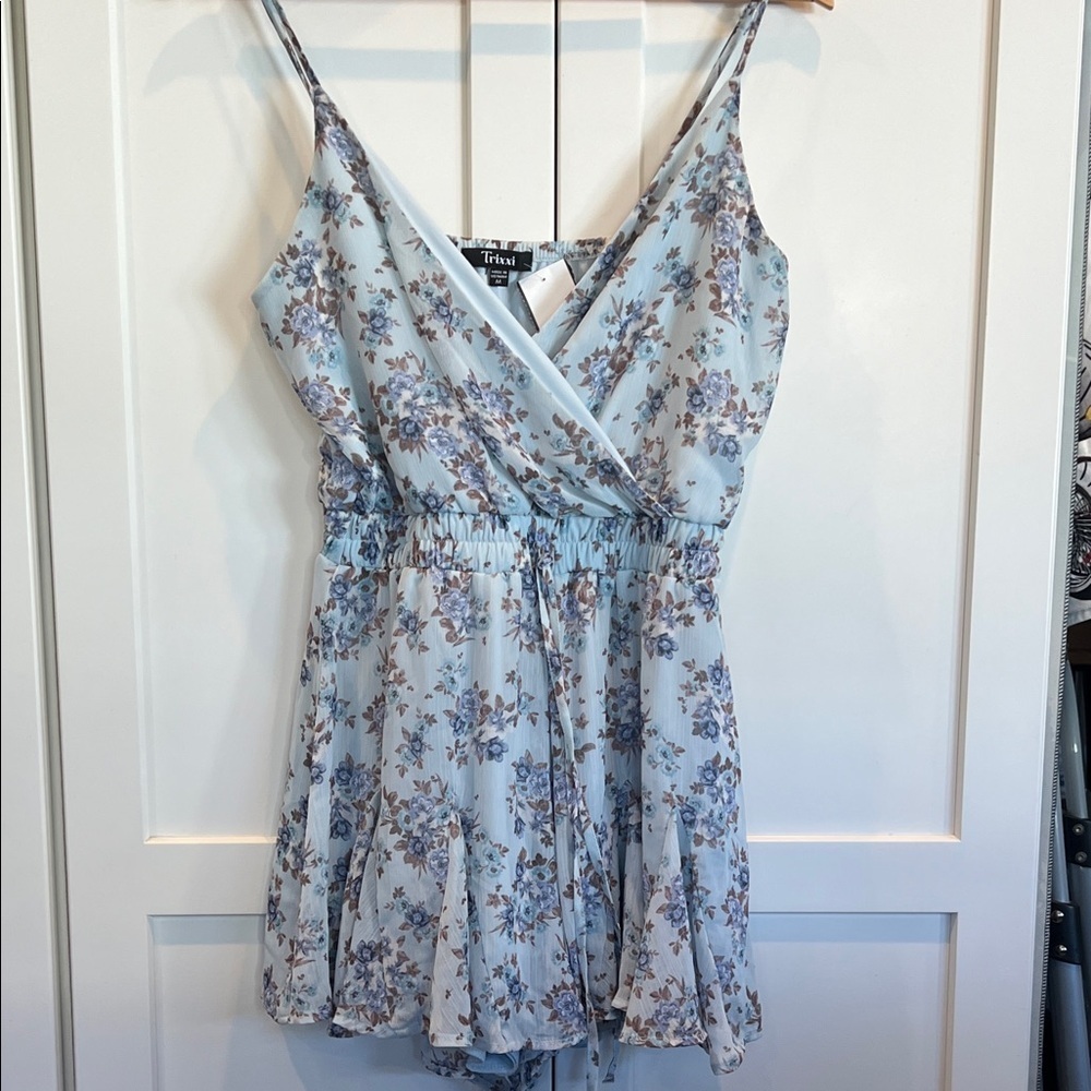 Trixxi Floral Print Romper in Soft Blue and Brown M - Picture 1 of 7